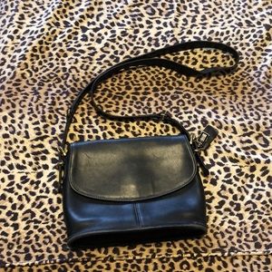 Vintage 90’s Coach crossbody